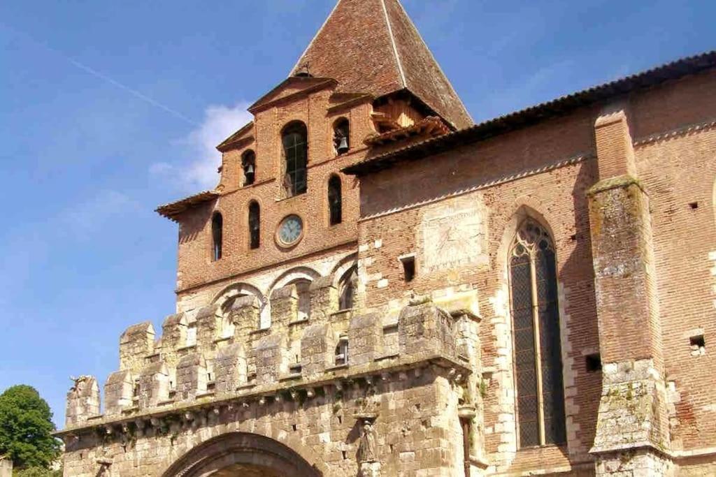 Appartement Entier Moissac Centre 30 M2 Calme Avec Cour Interieure Pour Velos A 50M Du Marche De Moissac Kültér fotó